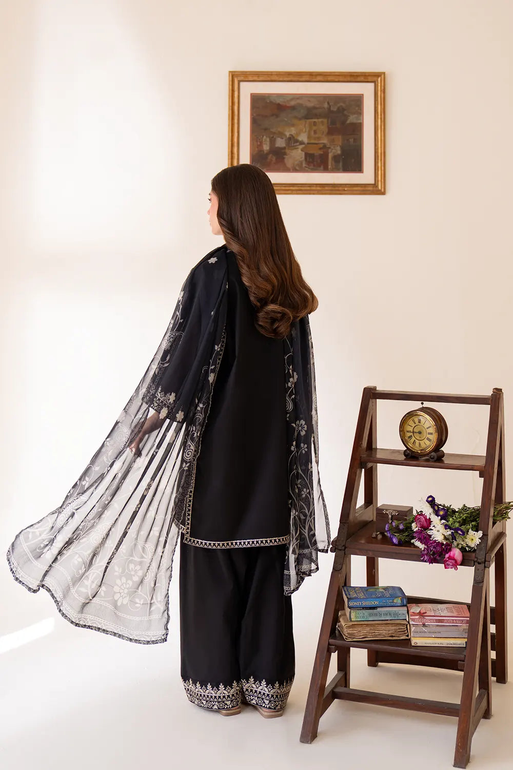 Noir Dupatta